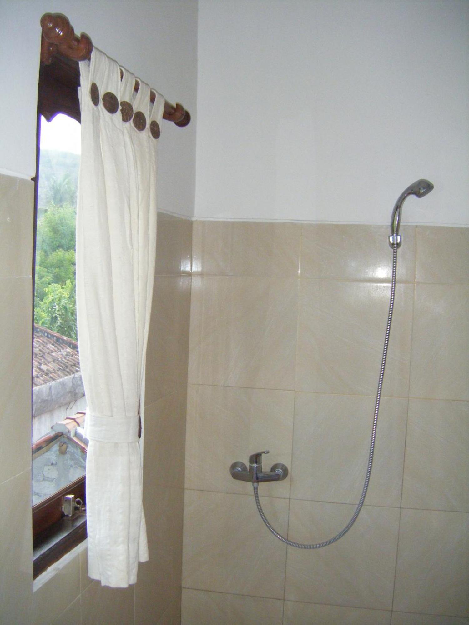 Bubu Racok Homestay Amed Buitenkant foto